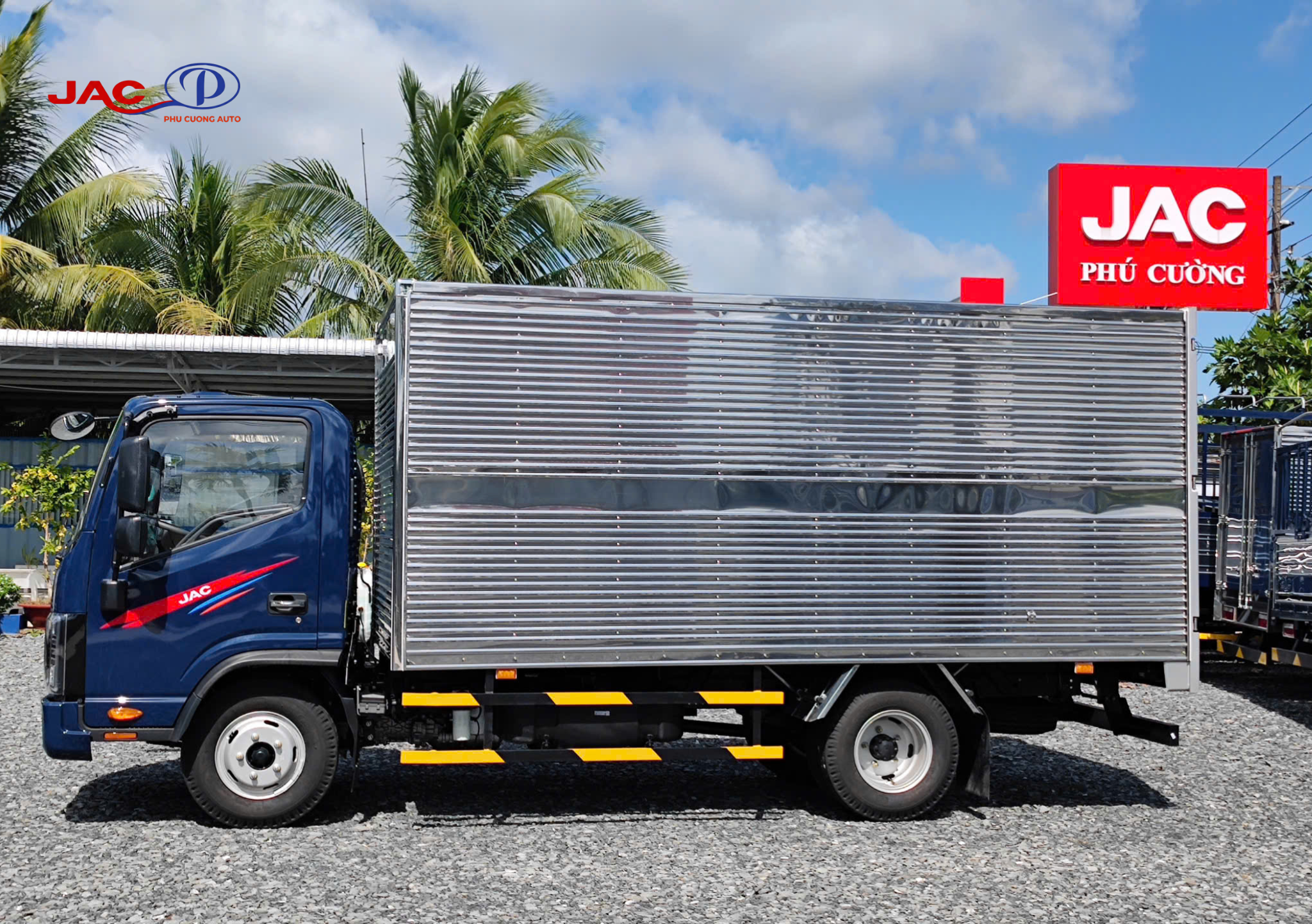 xe tải jac n200s e5 thùng kín 