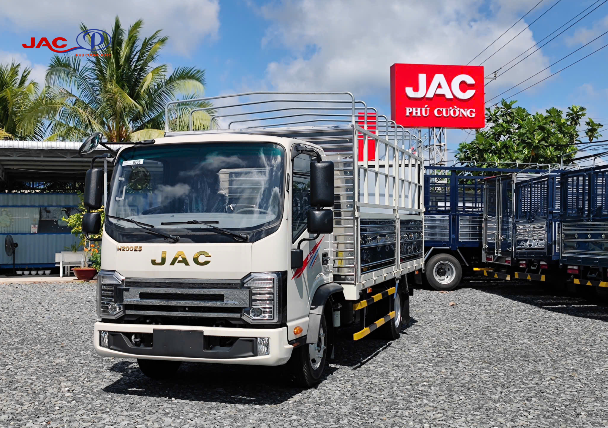 xe tải jac n200s e5 thùng bạt 1.9 tấn