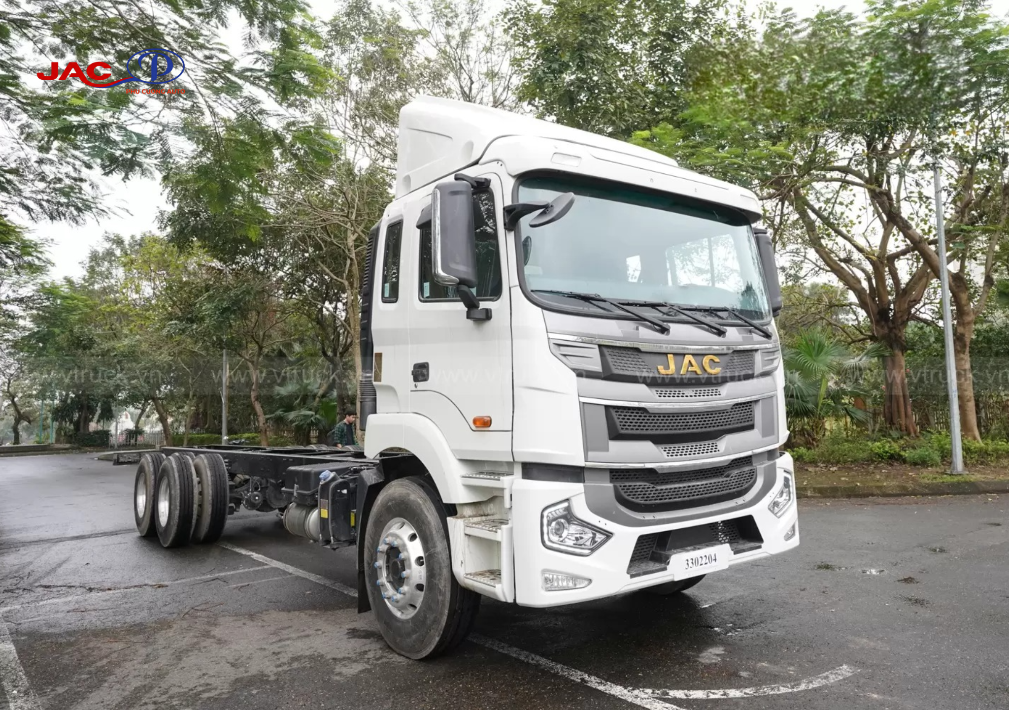 khung gầm xe jac a5 3 chân 6x4 290hp 
