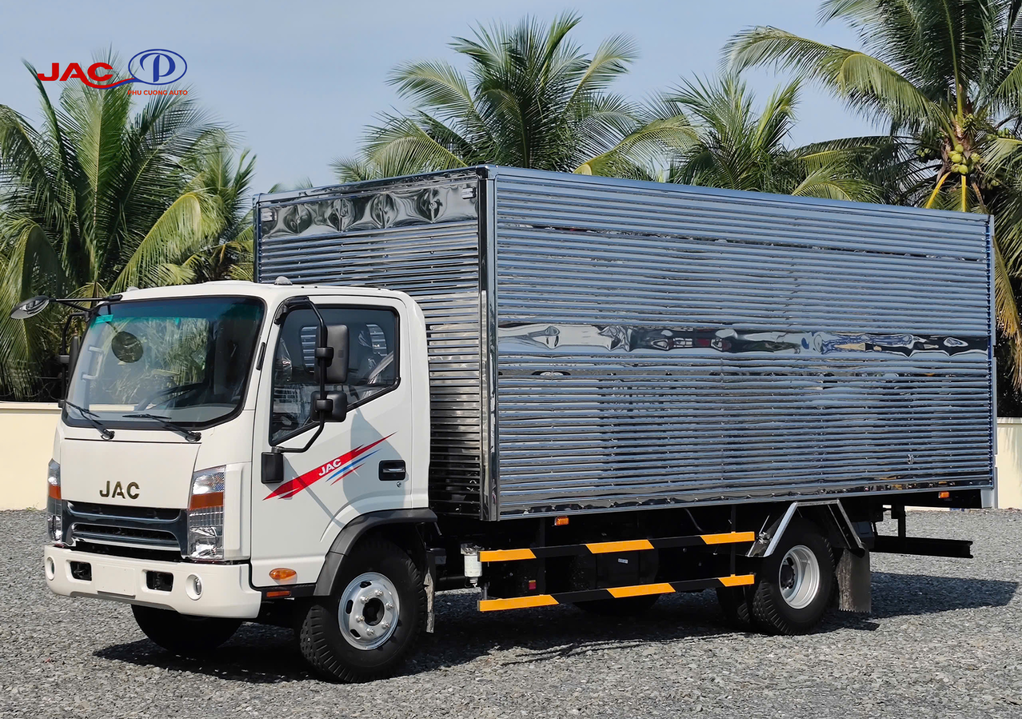 ưu điểm xe tải jac n350plus e5 thùng kín 