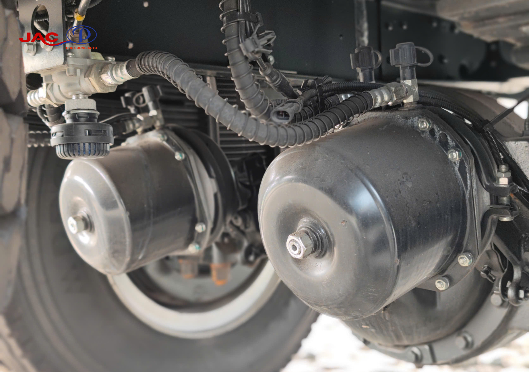 hệ thống phanh xe tải jac dawos 