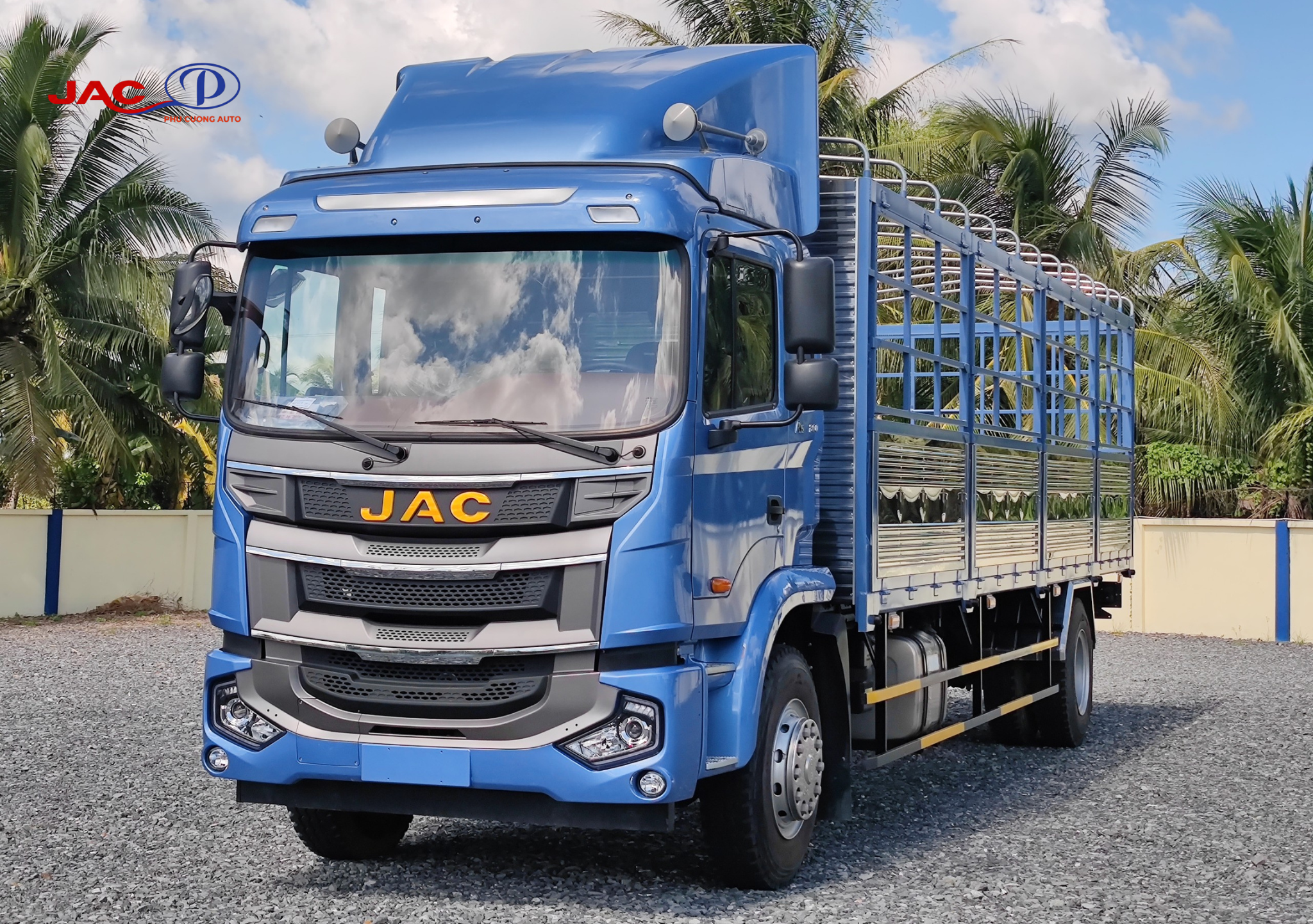 ngoại thất xe jac a5 thùng bạt 10m 