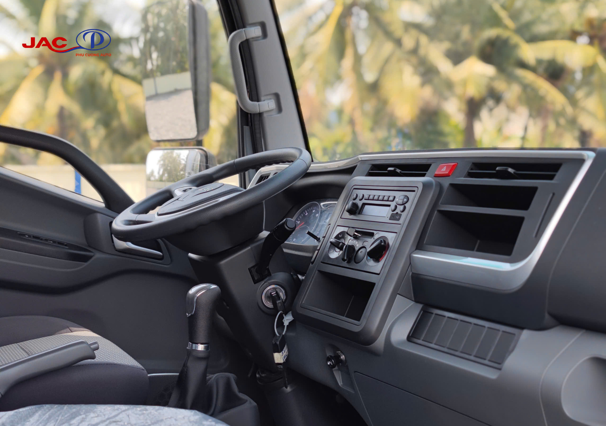 nội thất xe tải jac n360s-e5 trường lái