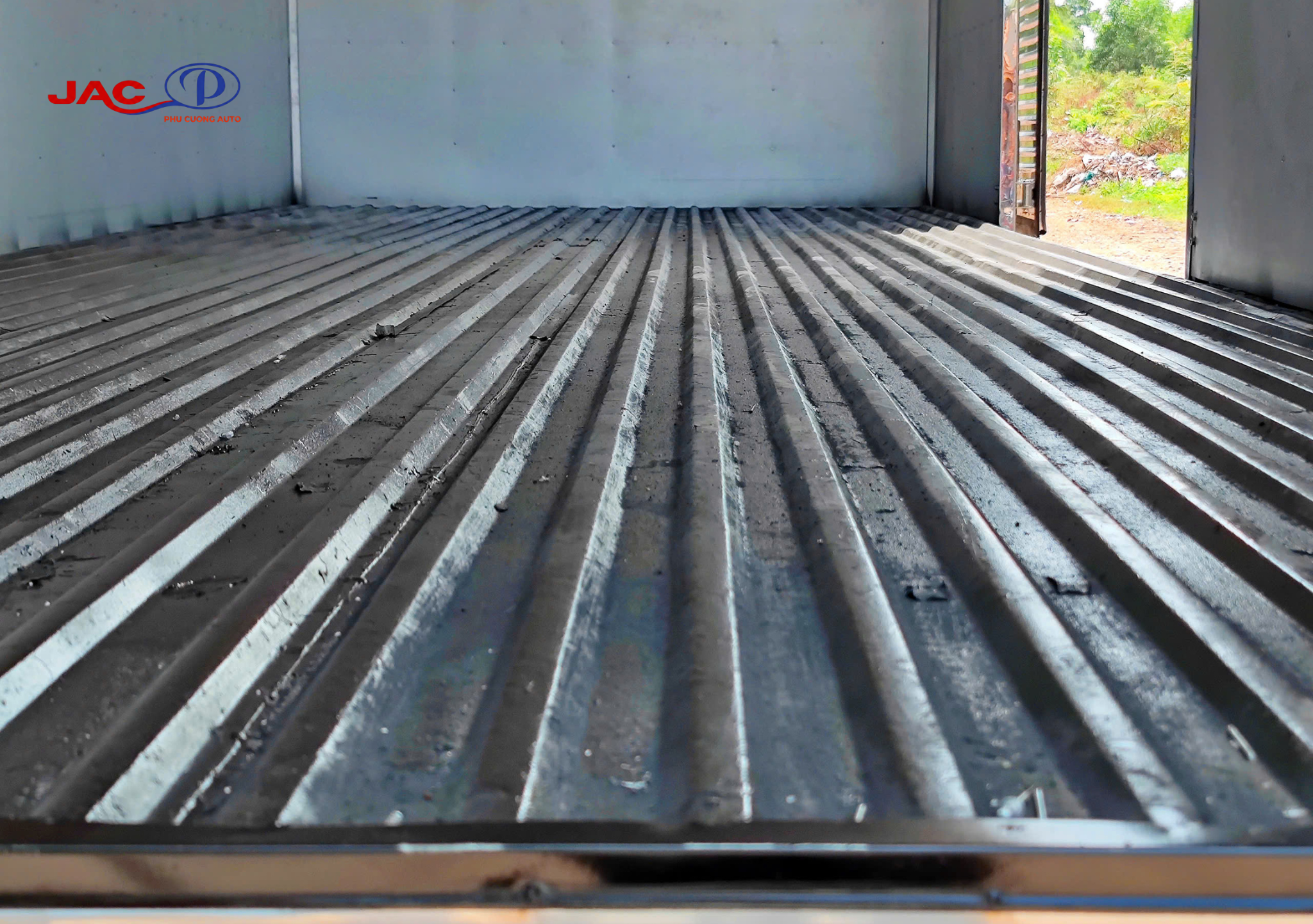 sàn thùng xe jac n800plus e5 thùng kín 