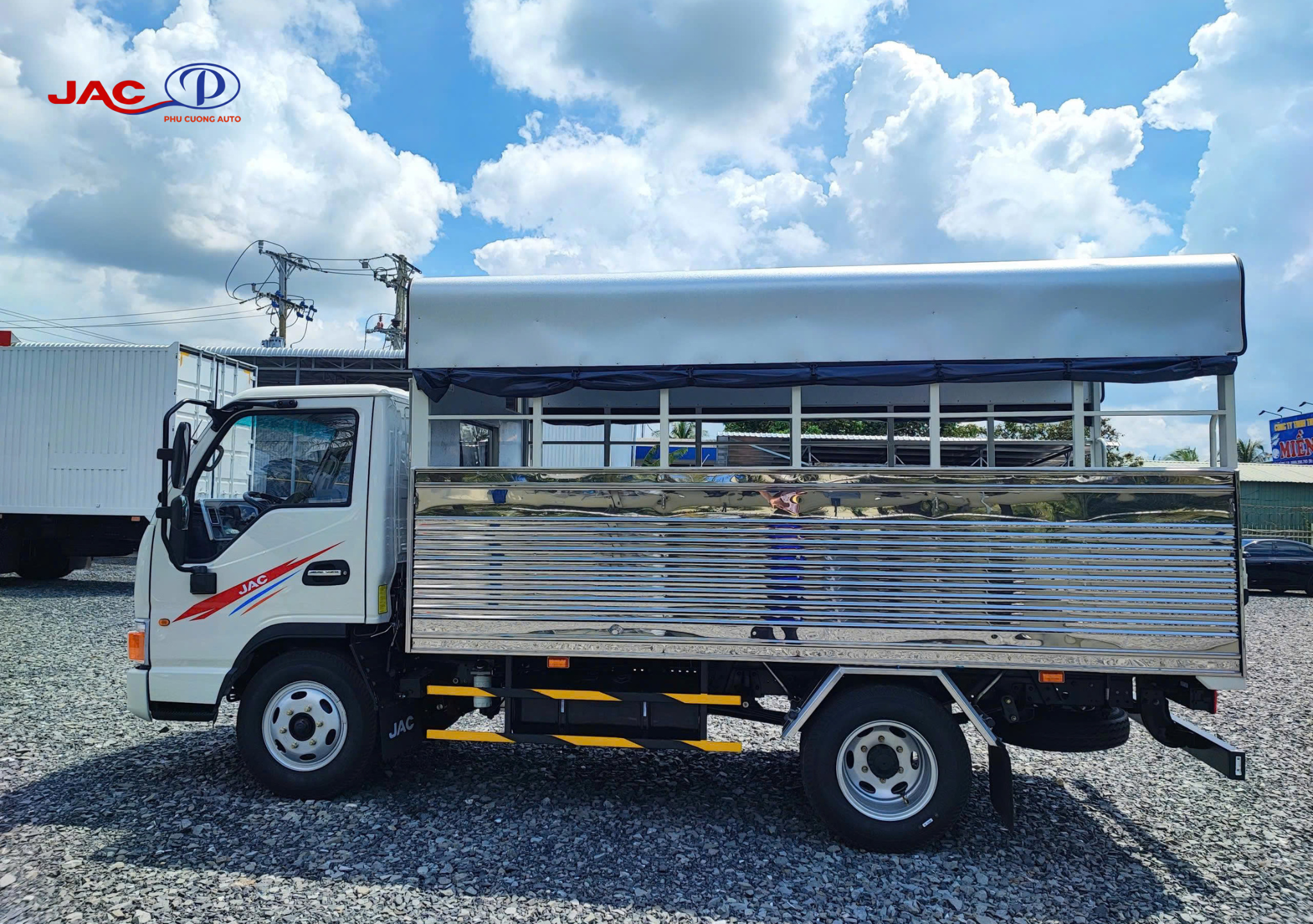 thùng xe jac h360e5 trường lái 