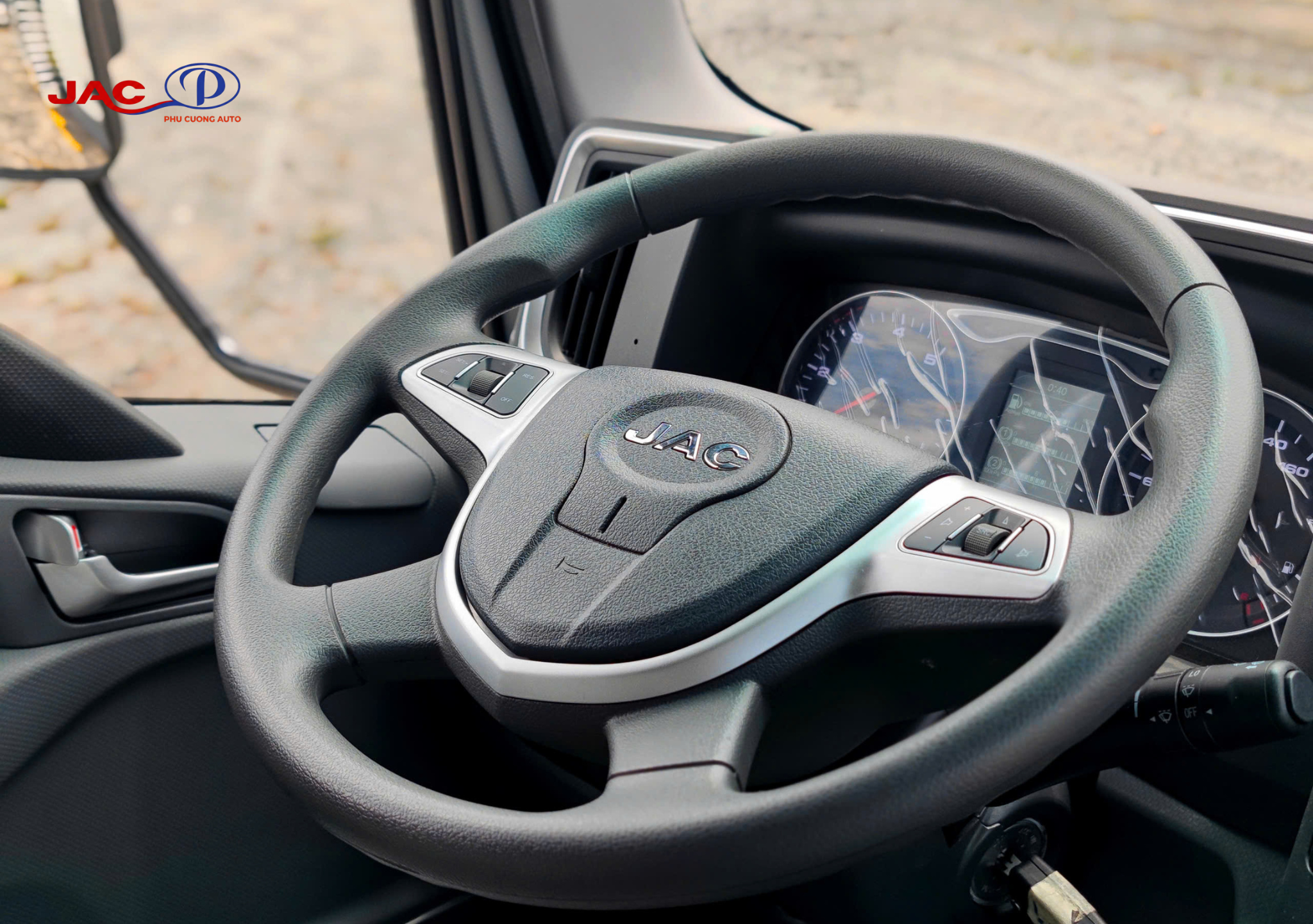 vô lăng xe tải jac n750plus e5 thùng bạt