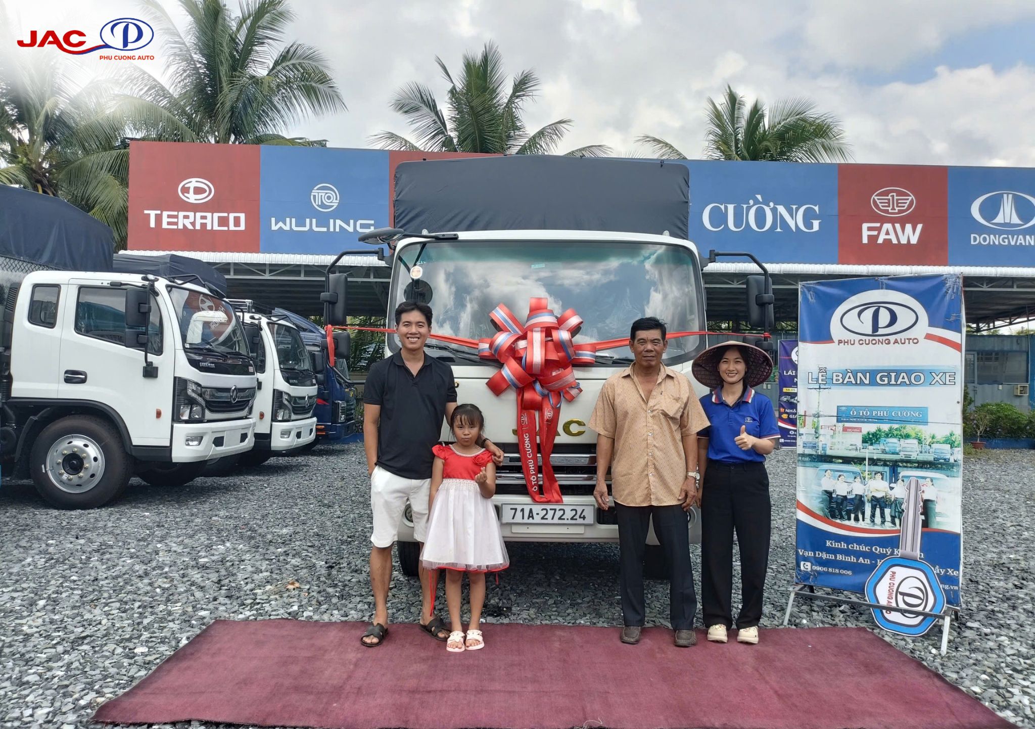 Bàn giao JAC N350 Plus E5 thùng bạt cho anh Quốc Hùng tại Ô Tô Phú Cường
