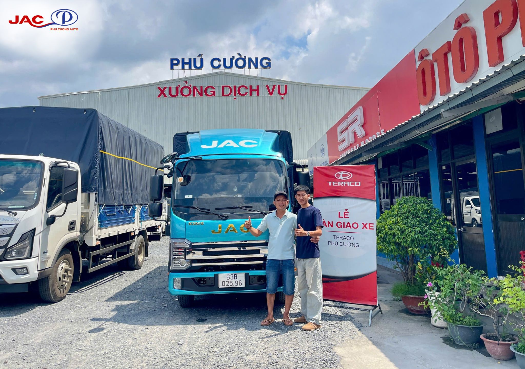 Bàn giao JAC N350S Pro E5 thùng bạt cho anh Chánh Tín tại Ô Tô Phú Cường